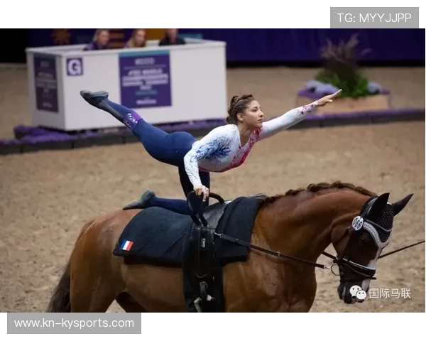 哥伦比亚骑手玛丽亚·阿庞特在2024年巴黎奥运会盛装舞步比赛中以“Lord of the Dance”马匹获得第30名，表现稳定。